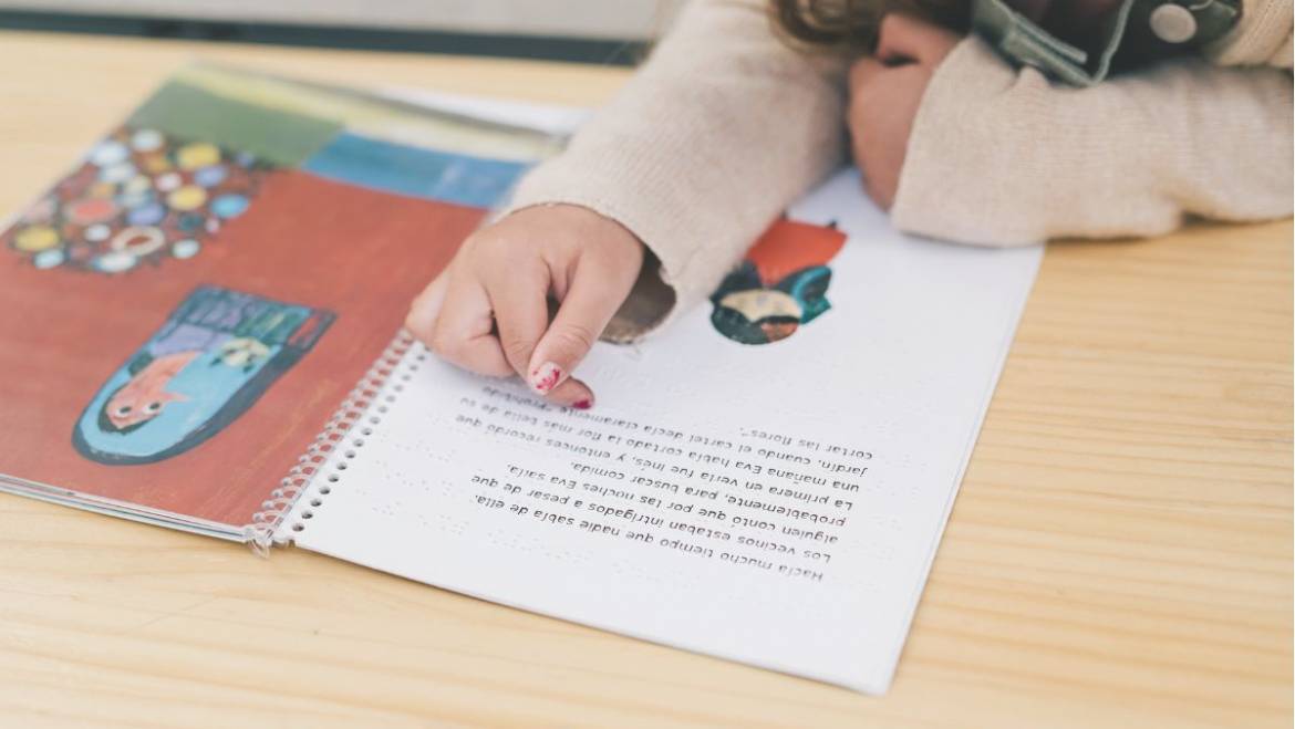 Giornata Mondiale della Lettura ad alta voce: come leggere fin da piccoli